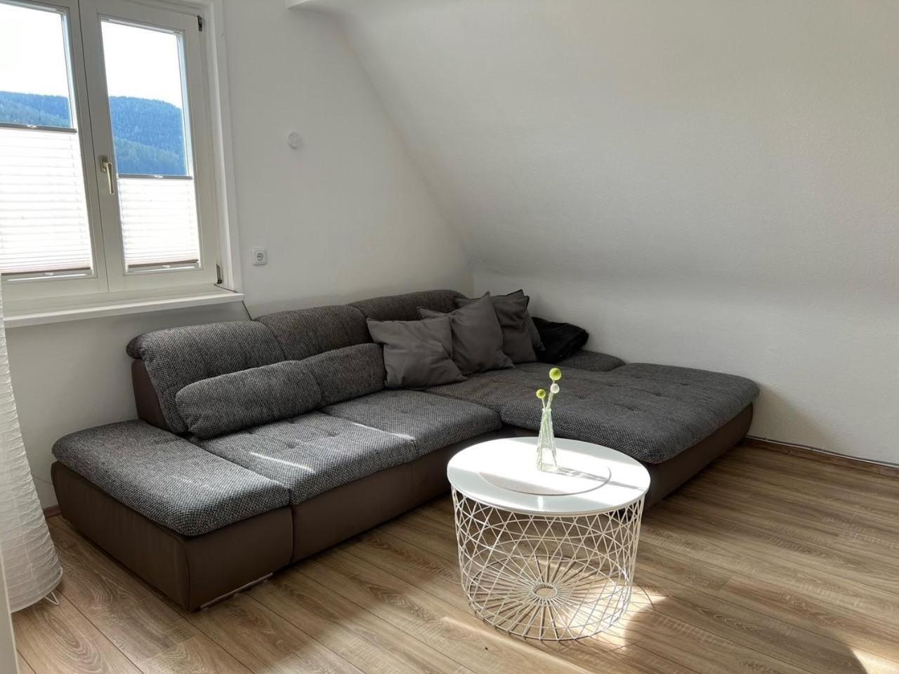 Ferienwohnung Am Wiesenrain バイアースブロン エクステリア 写真